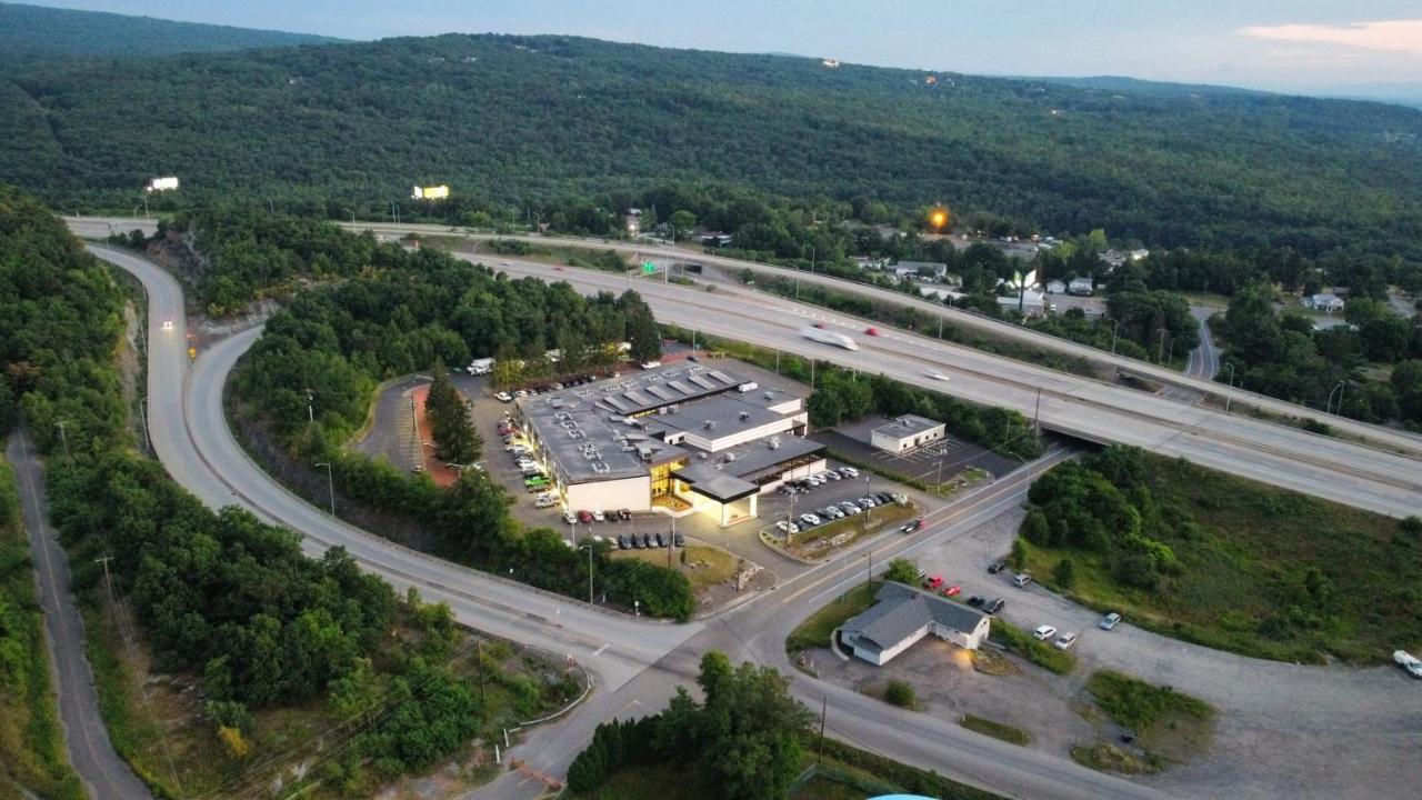 Holiday Inn Scranton East - Dunmore, An Ihg Hotel Exterior photo