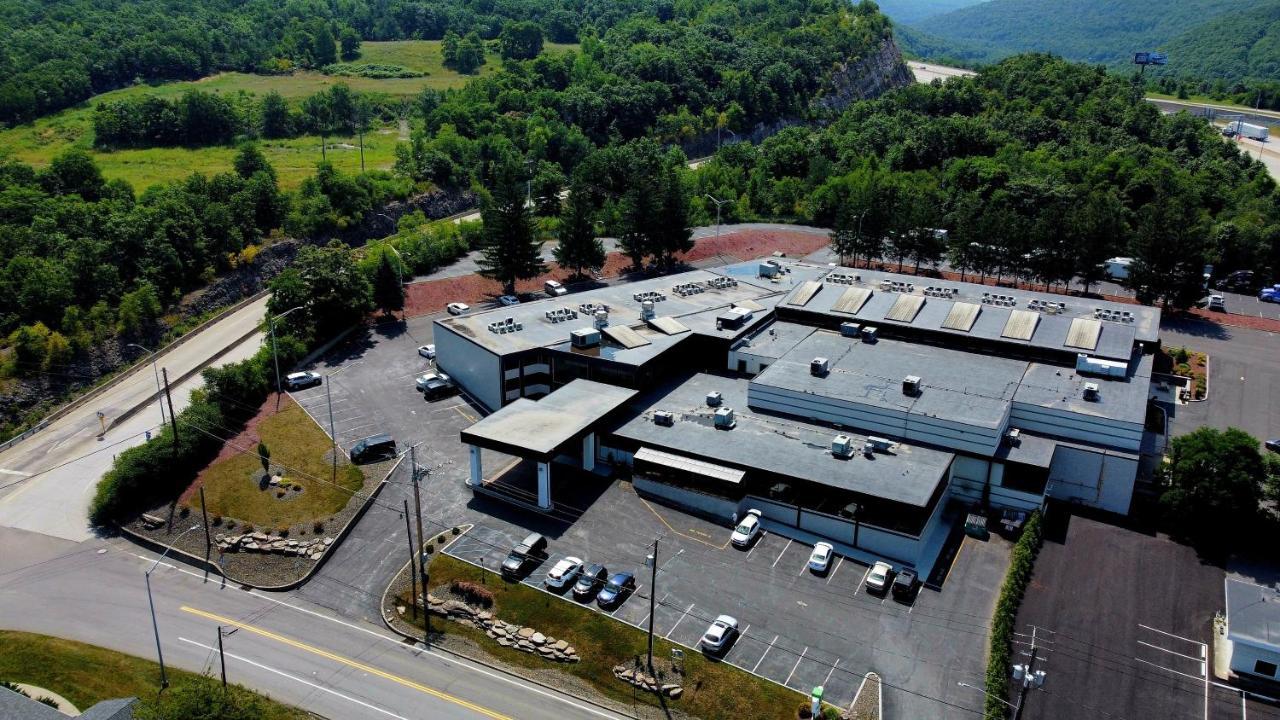 Holiday Inn Scranton East - Dunmore, An Ihg Hotel Exterior photo